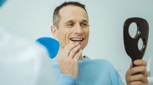 Implante dentário pode resolver problema de dente de leite em adulto?